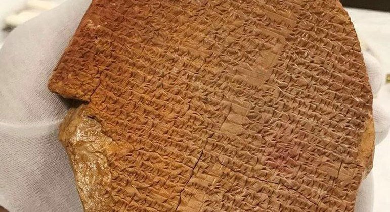 L'UNESCO célèbre la restitution par les États-Unis de la tablette de Gilgamesh, vieille de 3.500 ans, à l'Iraq